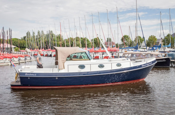 RiverCruise 31 Cabrio WS - Motorboot huren in Friesland - Ottenhome Heeg