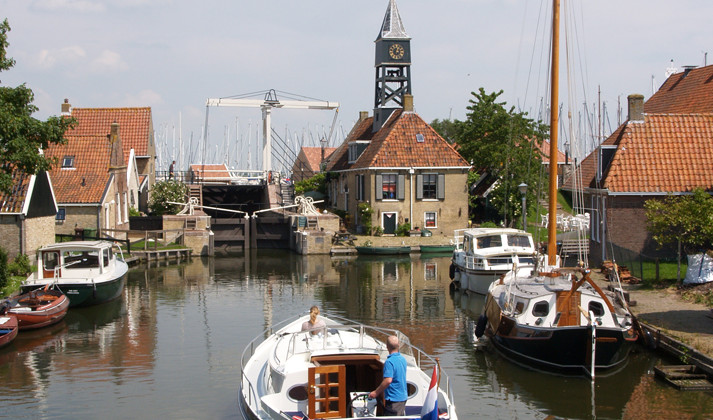 RiverCruise 31 Cabrio WS - Motorboot huren in Friesland - Ottenhome Heeg 1