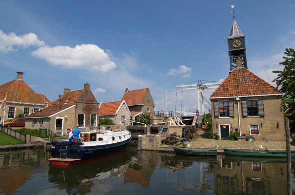 RiverCruise 31 Cabrio WS - Motorboot huren in Friesland - Ottenhome Heeg 4