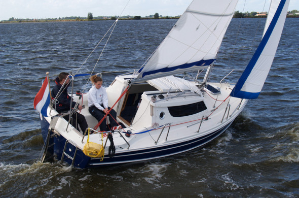 Sunhorese 25 - zeilboot huren in Friesland - Ottenhome Heeg