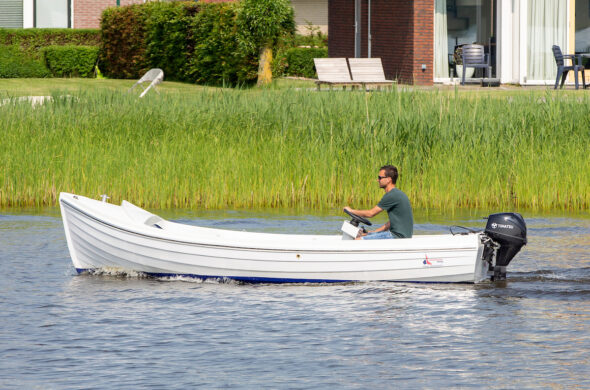 Consoleboot huren in Friesland - Ottenhome Heeg