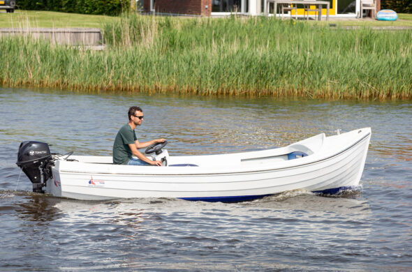 Consoleboot huren in Friesland - Ottenhome Heeg