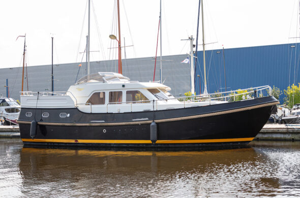 Motorboot huren - Linssen Grand Sturdy 410 Gold - Ottenhome Heeg