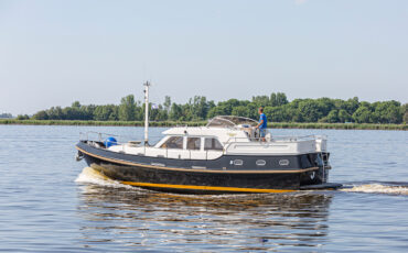 Motorboot huren - Linssen Grand Sturdy 410 Gold - Ottenhome Heeg