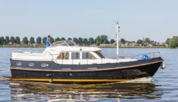 Motorboot huren - Linssen Grand Sturdy 410 Gold - Ottenhome Heeg